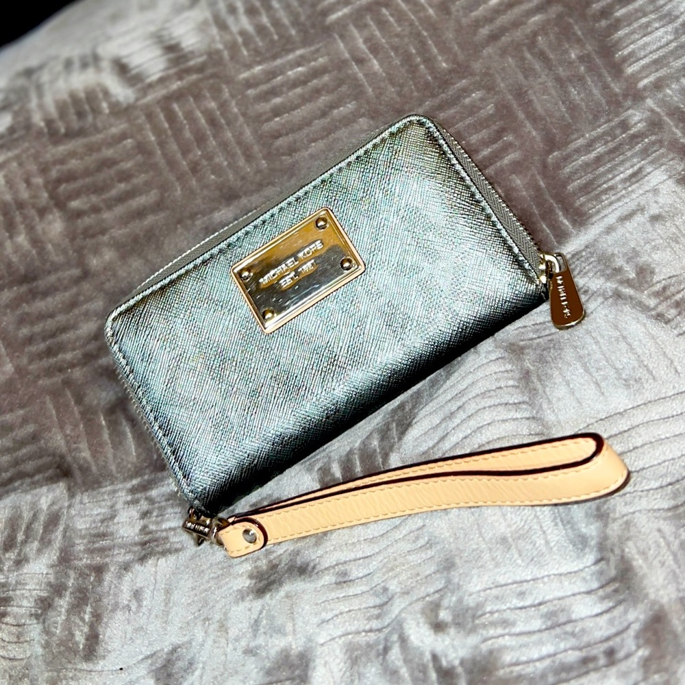 Michael Kors wallet